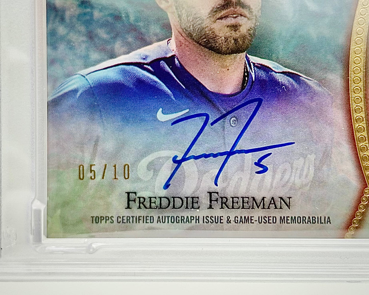 2022 Topps Dynasty Autographed Patch 05/10: #DAP-FF1 Freddie Freeman (PSA 8)