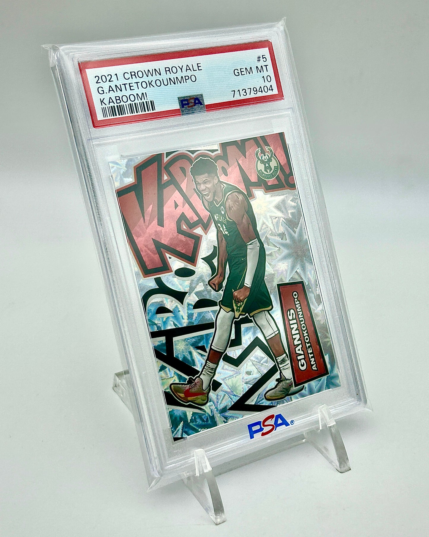 Panini Crown Royale Kaboom! Giannis Antetokounmpo PSA 10